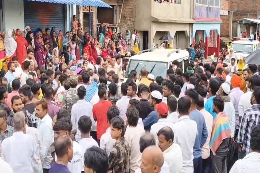 कोडरमा के बगडो गांव में नवविवाहिता की संदिग्ध मौत, हत्या को लेकर हंगामा